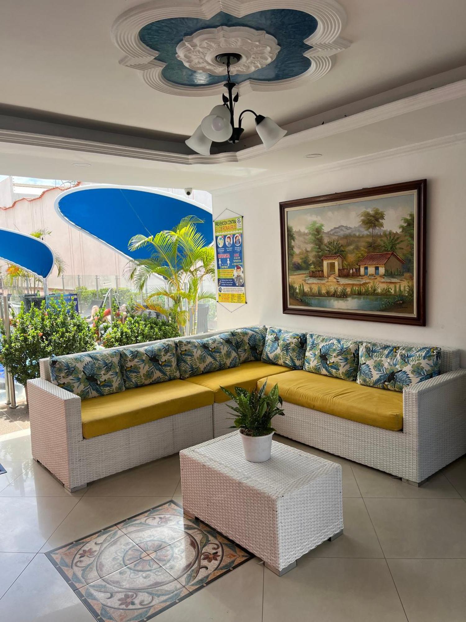 Hotel Zamba Girardot Kültér fotó