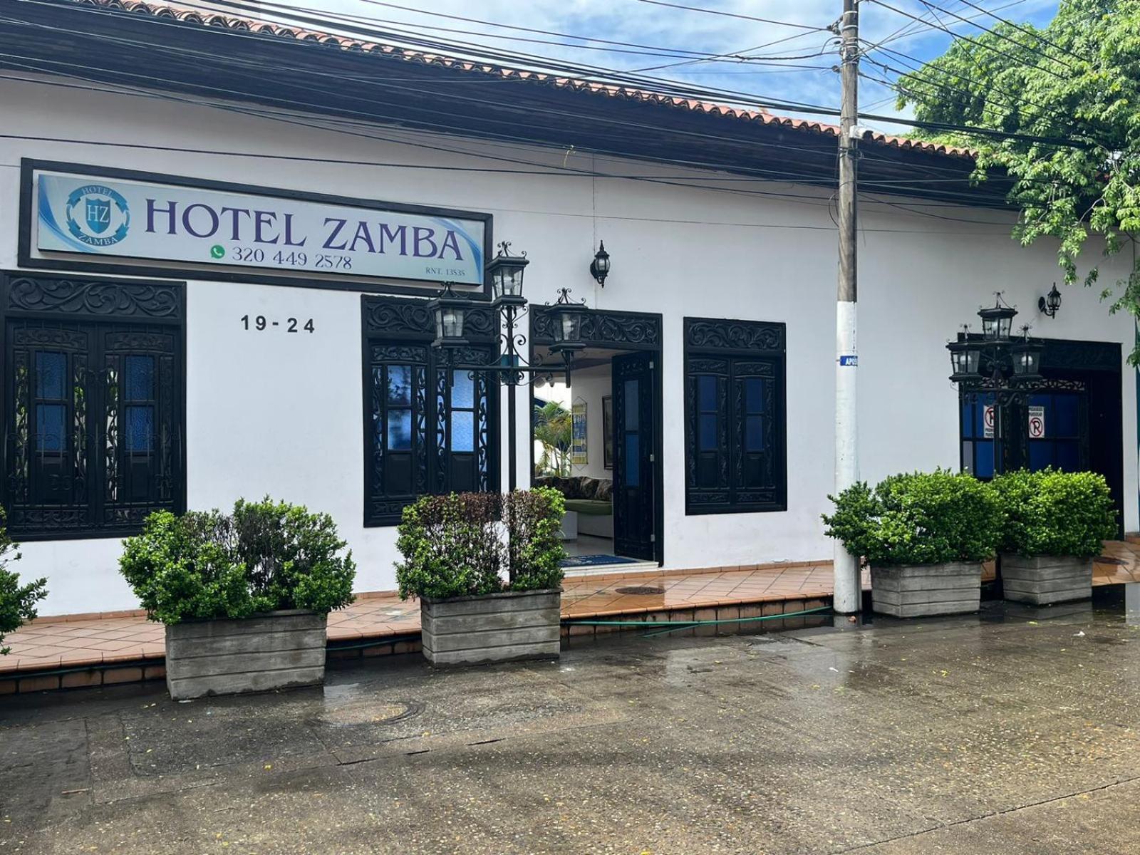 Hotel Zamba Girardot Kültér fotó