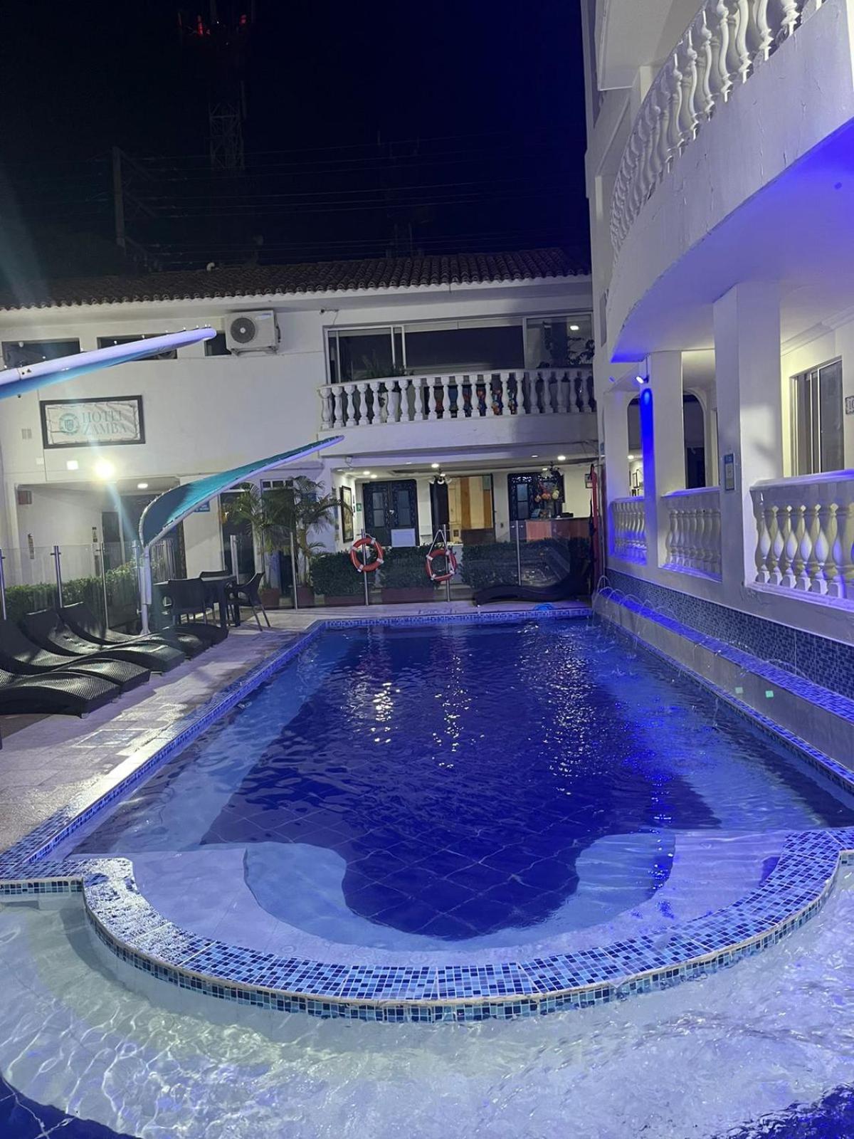 Hotel Zamba Girardot Kültér fotó