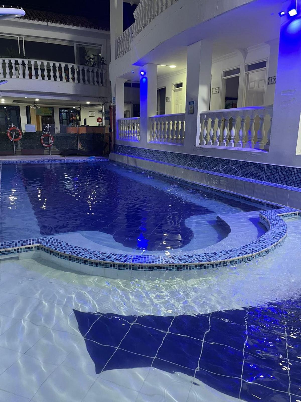 Hotel Zamba Girardot Kültér fotó