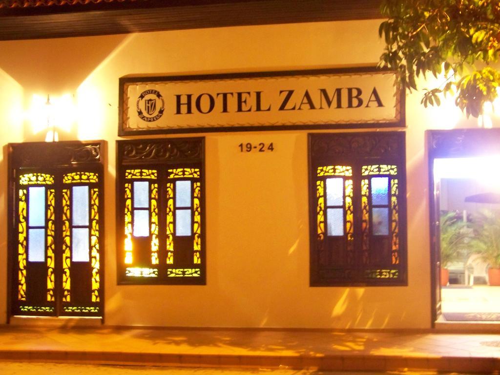 Hotel Zamba Girardot Kültér fotó