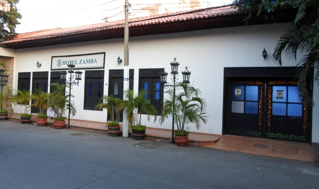 Hotel Zamba Girardot Kültér fotó